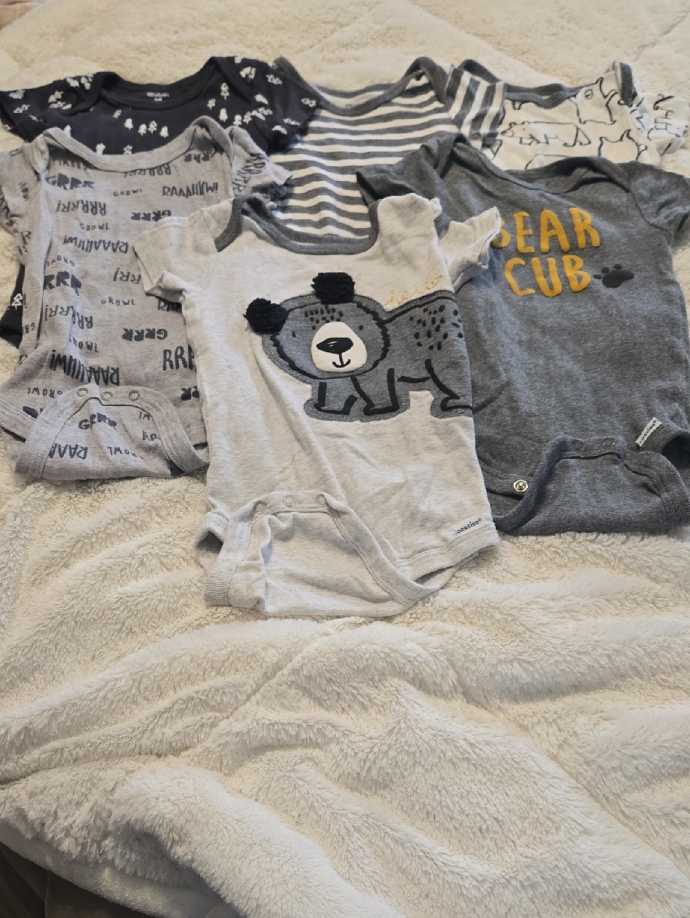 Gerber Gray Bear Cub & Patterned Baby Bodysuit Set